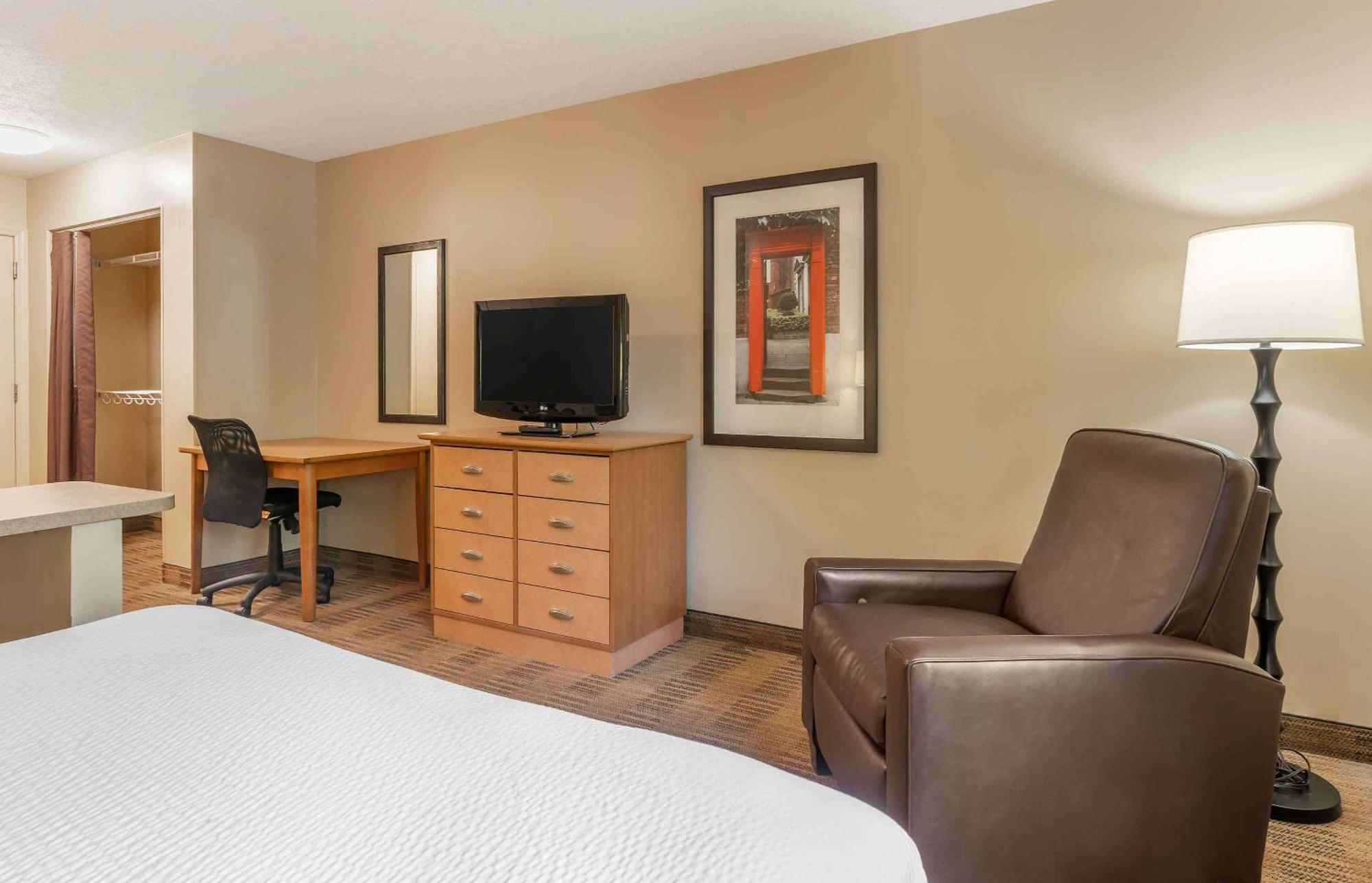 Extended Stay America Suites - Cleveland - Great Northern Mall Норт-Олмстед Экстерьер фото