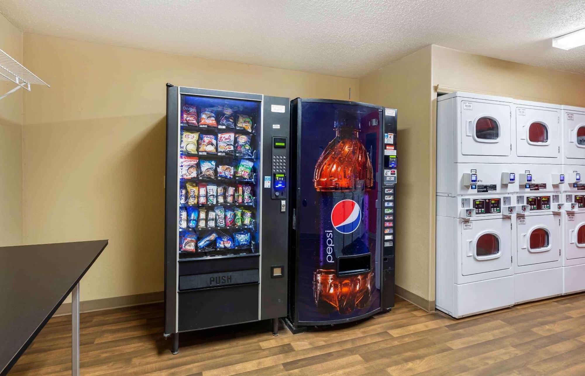 Extended Stay America Suites - Cleveland - Great Northern Mall Норт-Олмстед Экстерьер фото