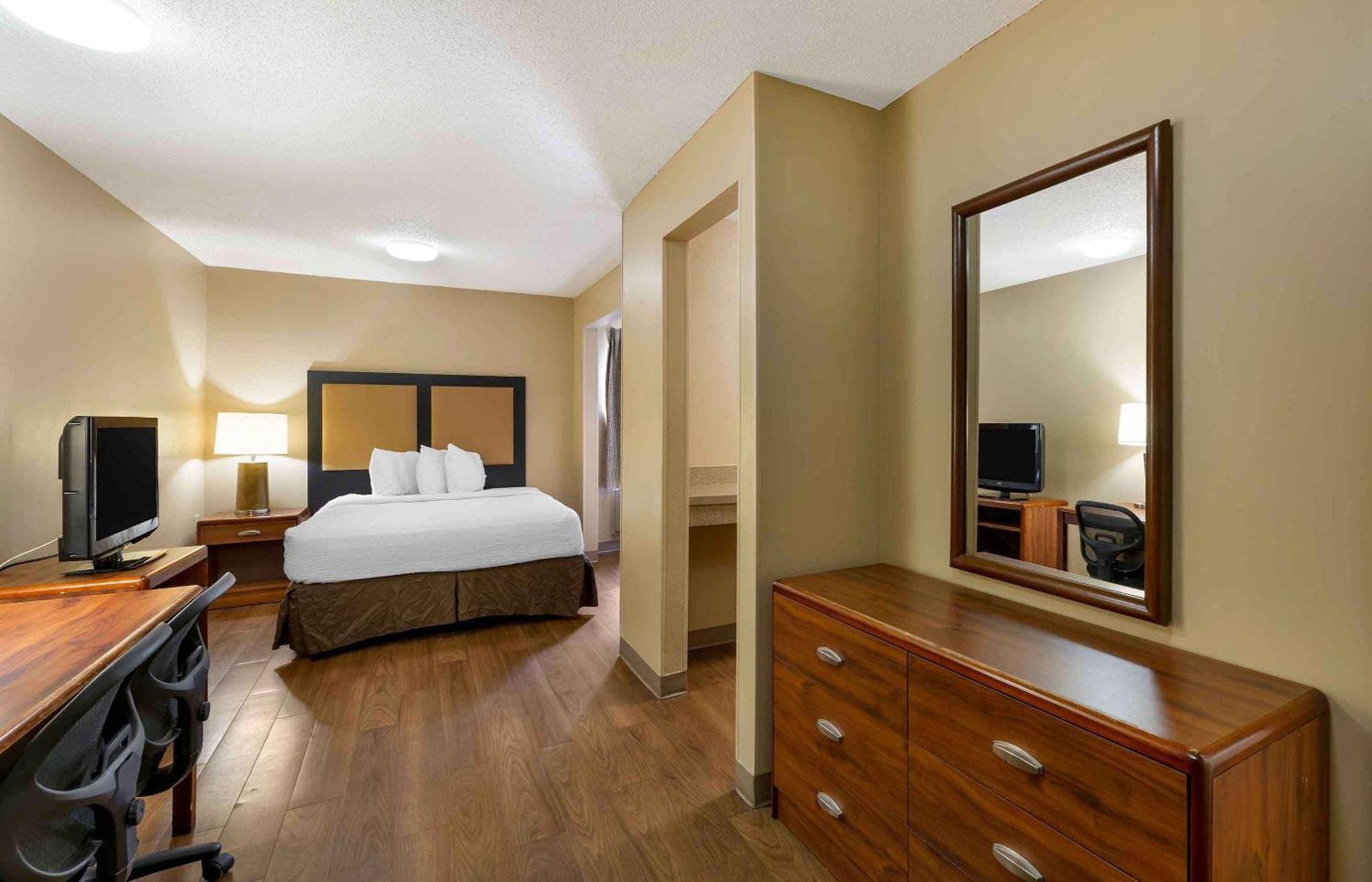 Extended Stay America Suites - Cleveland - Great Northern Mall Норт-Олмстед Экстерьер фото