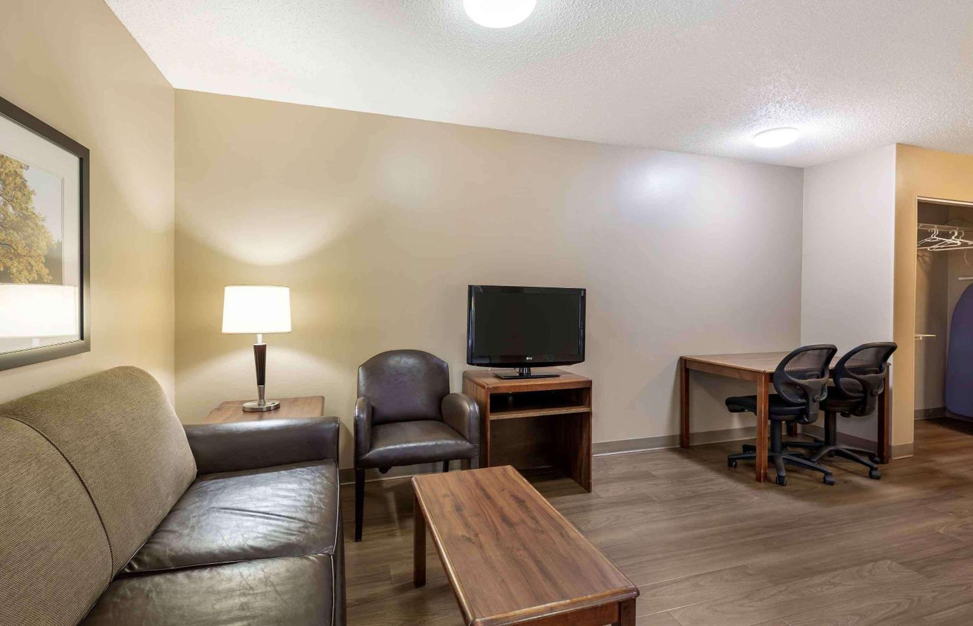 Extended Stay America Suites - Cleveland - Great Northern Mall Норт-Олмстед Экстерьер фото